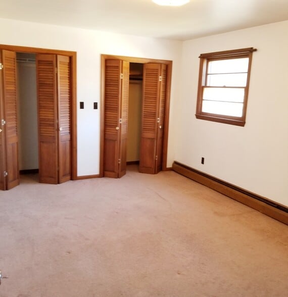 Building Photo - 573 Krumkill Rd