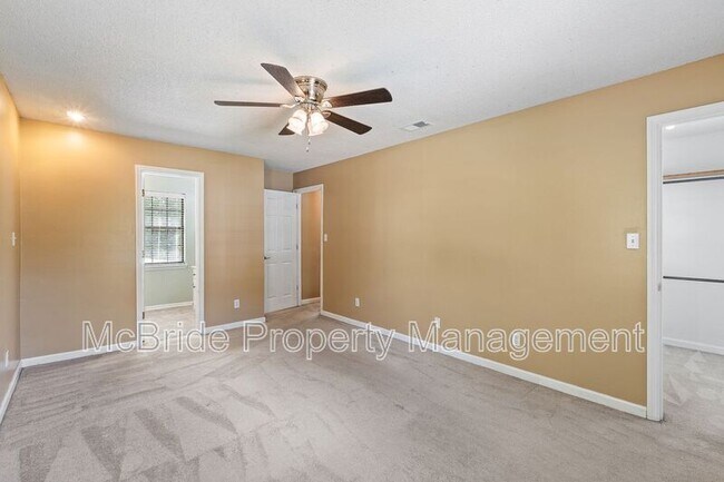 Building Photo - 539 Hunterdale Rd