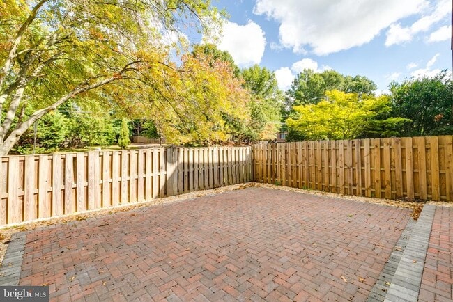 Building Photo - 9836 Sweet Mint Dr