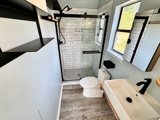 Building Photo - Ready NOW! A Custom Townhouse-Style Duplex Blocks to the Beaches! Fenced Yard - Hot Tub - Pet Fri...