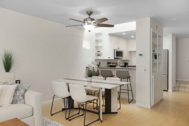 Building Photo - 3054 Rue D’Orleans