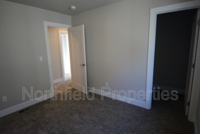 Building Photo - 4857 100th St NE