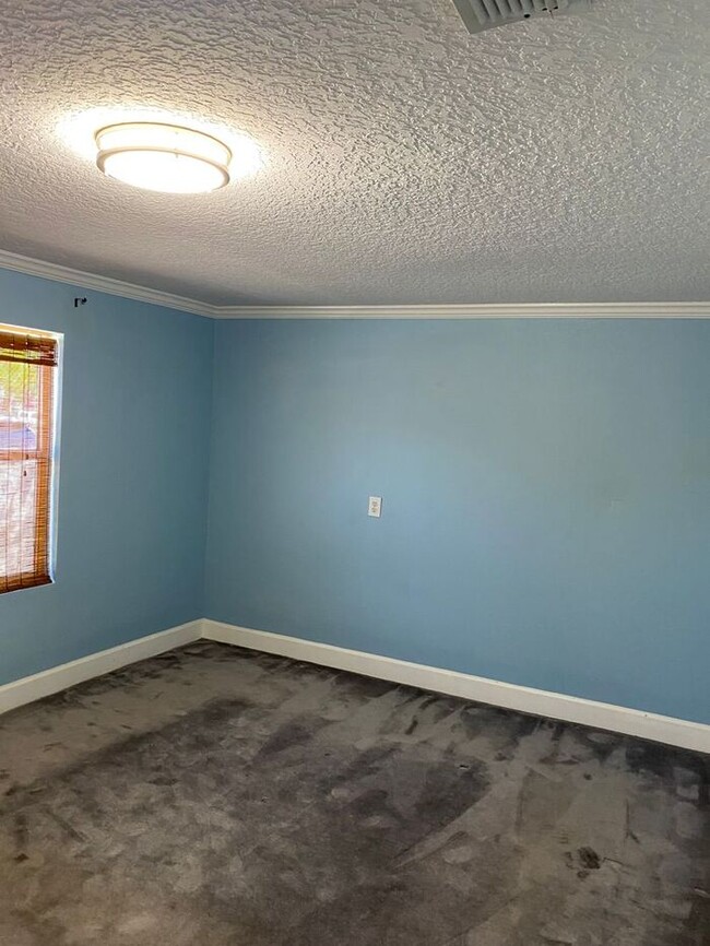 Building Photo - Wonderful 3 Bedroom/1 Bathroom in Orlando!!!!