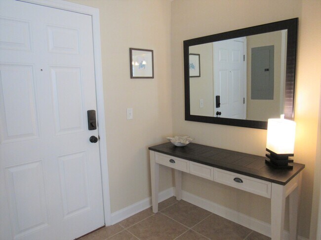Building Photo - 468 Bouchelle Dr