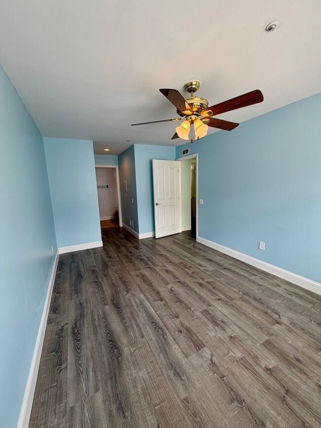 Building Photo - Welcome to Waters Edge Condos!