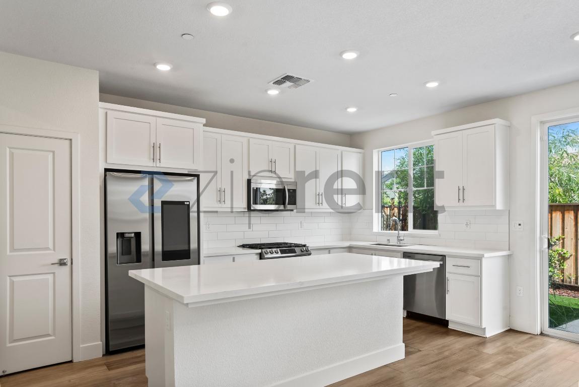 Building Photo - 1765 Jade Pl