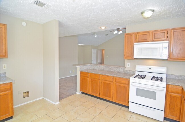 Building Photo - 745 Otter Creek Dr