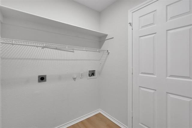 Building Photo - 712 Riverhead Dr
