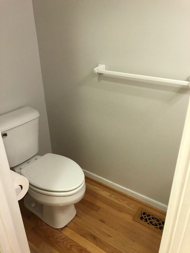 Building Photo - Stunning 4bdrm/2.5bth Home w/Loft Located in Chesterfield! Fenced in Backyard, 2 Car Garage, and ...