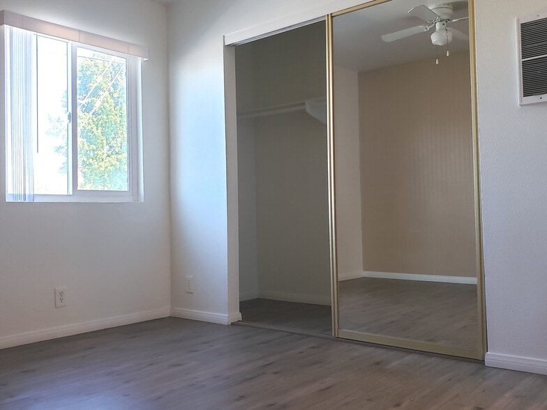 Building Photo - 1261 Victor St