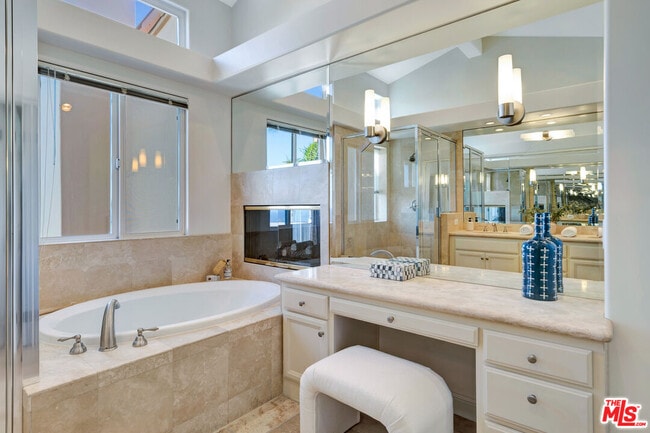 Building Photo - 6412 Lunita Rd