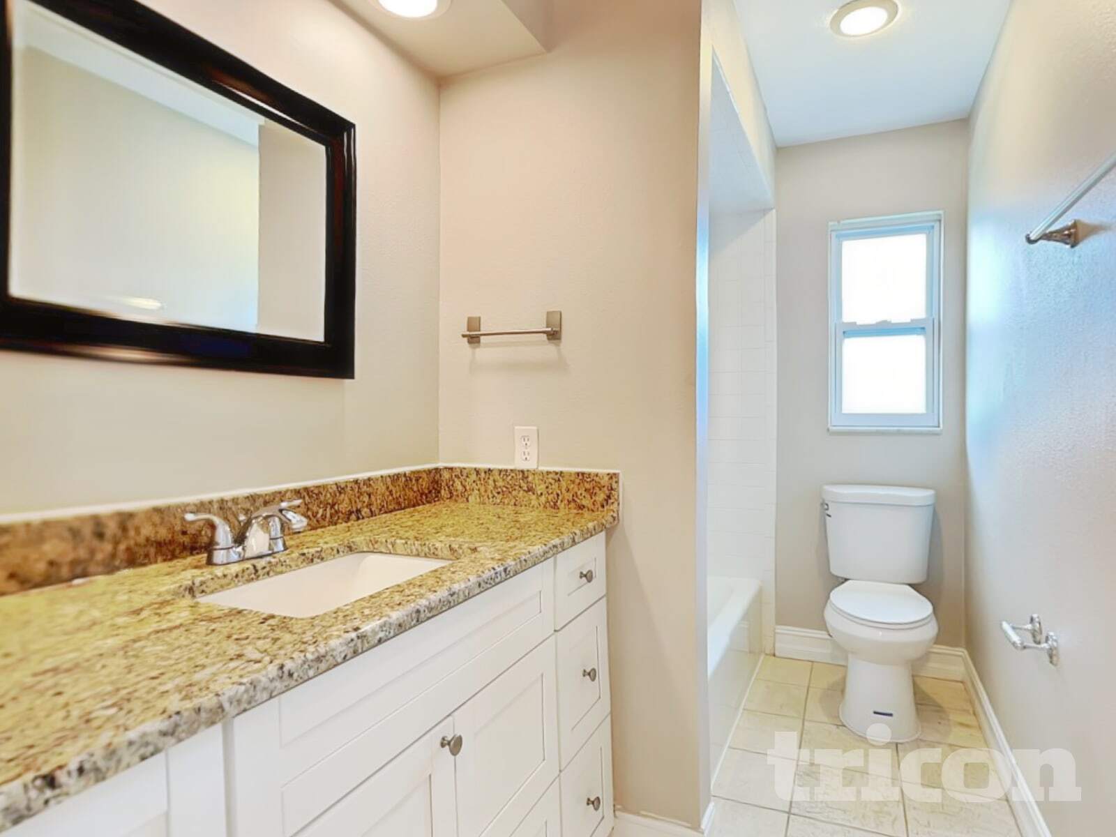 Building Photo - 331 Mendez Dr