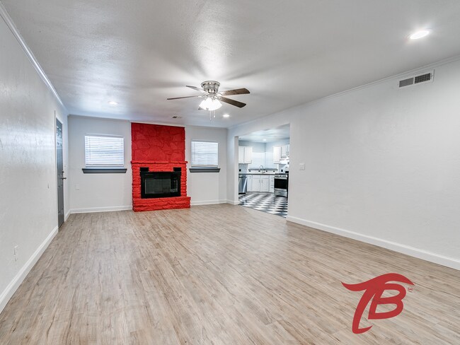 Building Photo - 2214 N Florida Ave