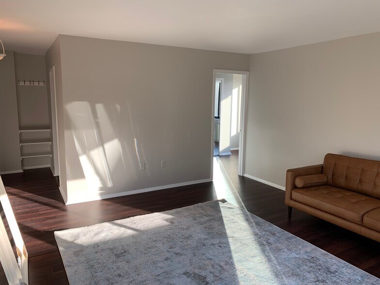 Building Photo - 2030 F St NW