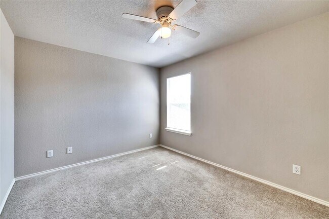 Building Photo - 11716 Channing Dr