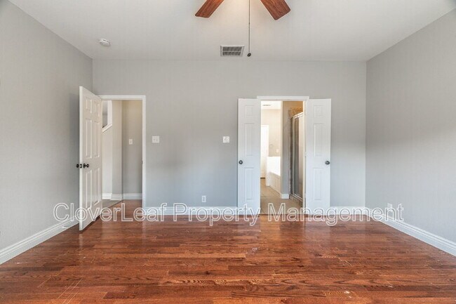 Building Photo - 106 Red Willow