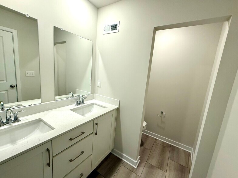 Building Photo - 1289 Fillmore St