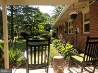 Building Photo - 6519 Byrnes Dr