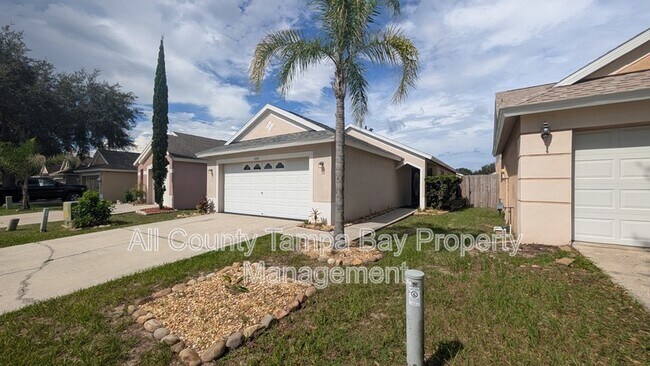 Building Photo - 6047 White Sails Dr