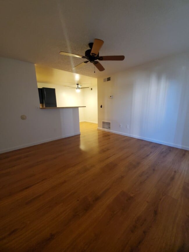 Building Photo - Ground level 2 bedroom 2 bath condo- Guada...