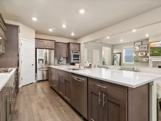 Building Photo - 4bd/2.5ba Covington House