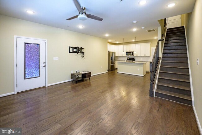 Building Photo - 5130 Cambria Wy