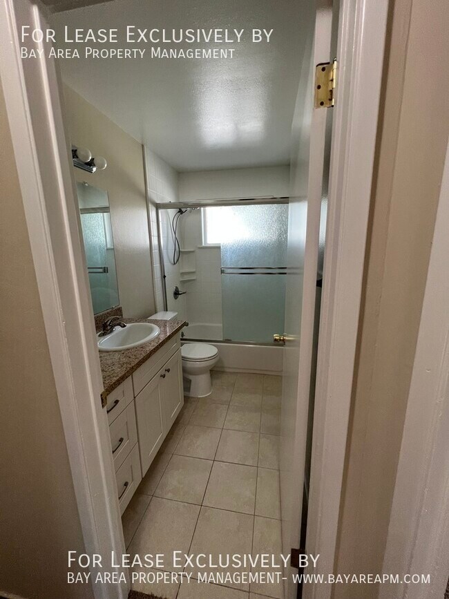 Building Photo - 1146 Pierce St