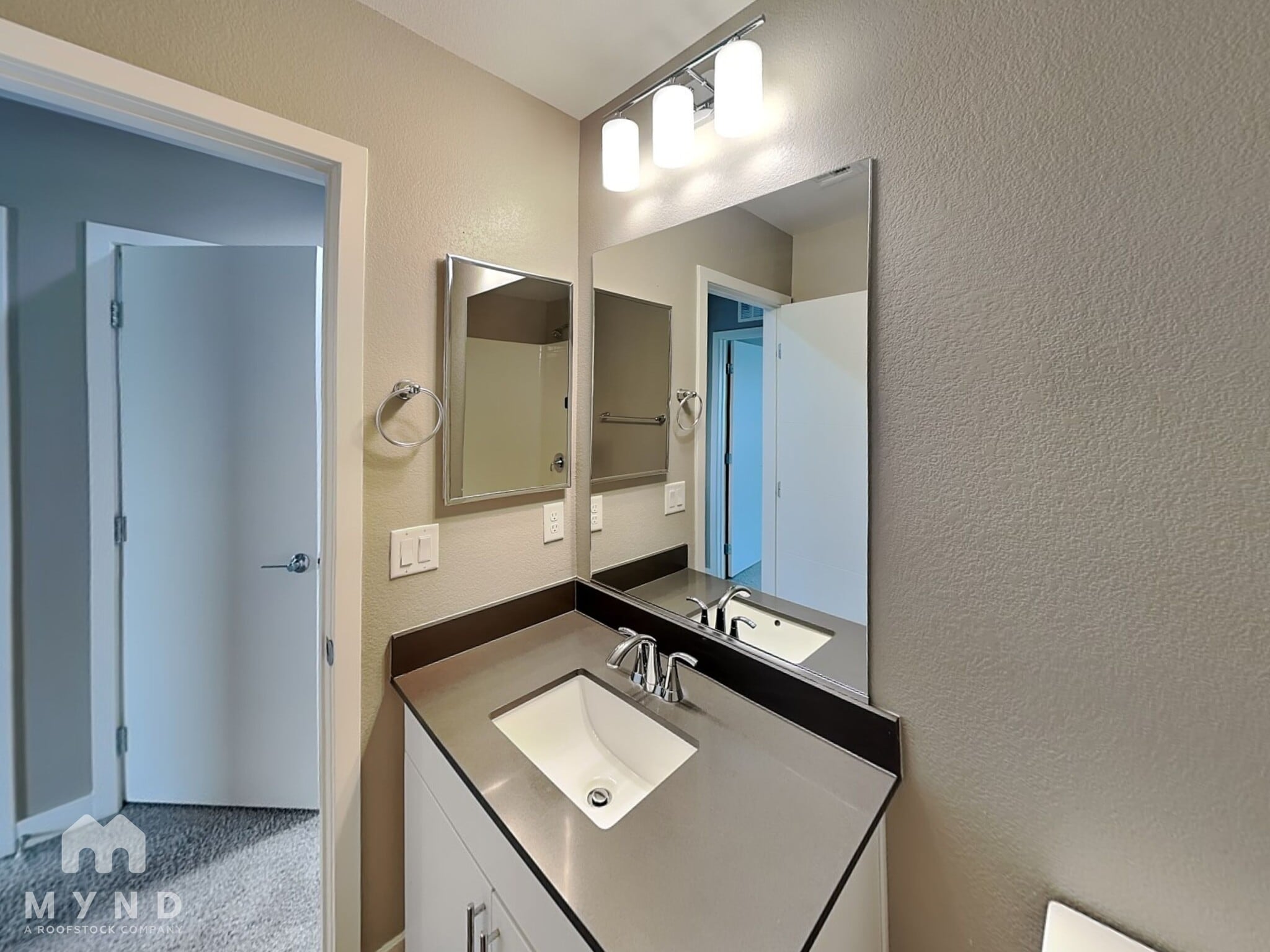 Building Photo - 3794 Paseo de Paz Ave