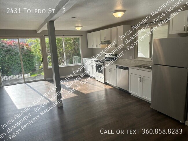 Building Photo - 2431 Toledo St