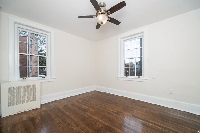 Building Photo - 1416 Hampton Blvd