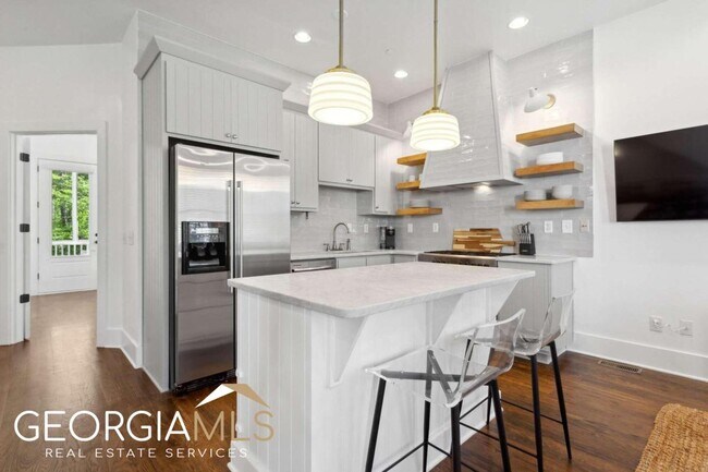 Building Photo - 9212 Selborne Ln