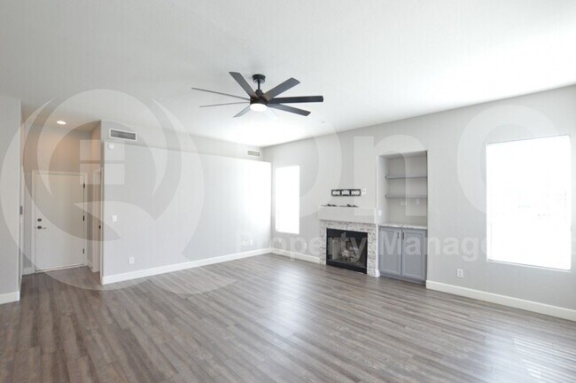 Building Photo - 1312 W Chilton Ave