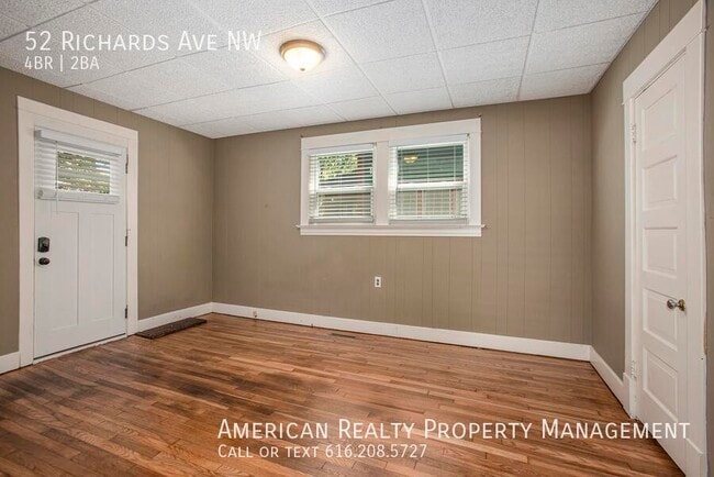 Building Photo - 52 Richards Ave NW