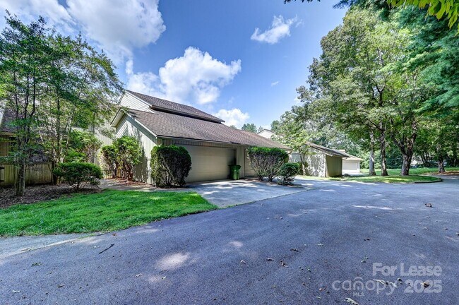 Building Photo - 108 Cloverleaf Ln