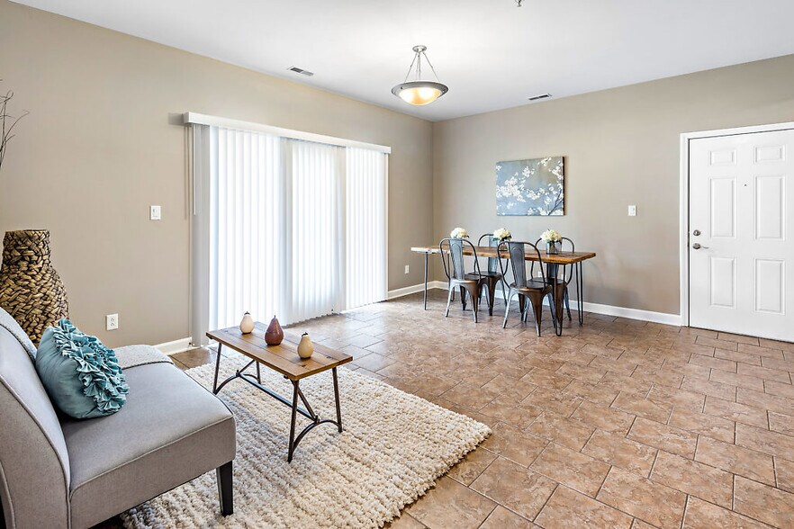 Building Photo - 845 Forest Ave #103