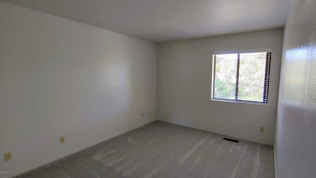 Building Photo - 1015 Fair St