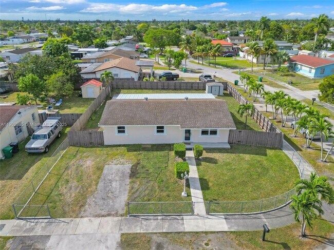 Building Photo - 30104 SW 152nd Ct