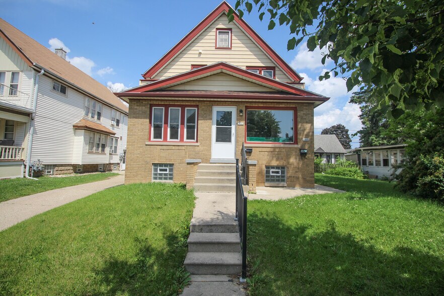 Primary Photo - 1446 S 56th St