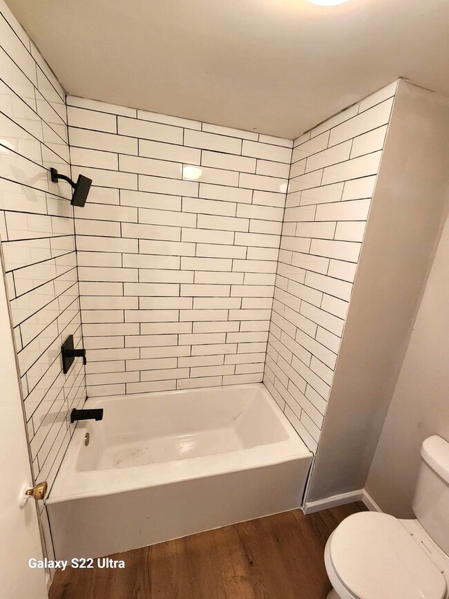 Building Photo - Spacious 3 Bedroom 2.5 Bath Townhome for RENT