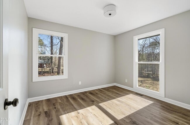 Building Photo - 240 Forestwood Park Rd