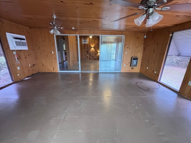 Building Photo - Near Cross Lake, Huge Lot (1/2 OFF 1ST MONTHS RENT)