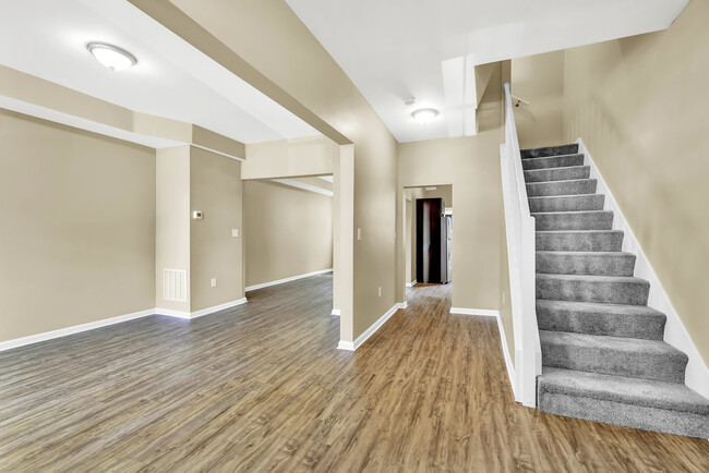 Building Photo - Beautiful Home in West Baltimore!