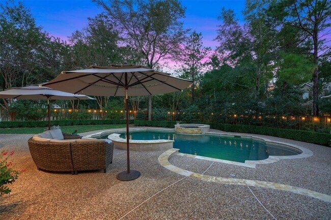 Building Photo - 43 S Longsford Cir