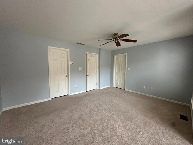 Building Photo - 355 Rockmeade Dr