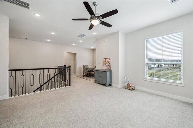 Building Photo - 14115 Garibaldi Dr