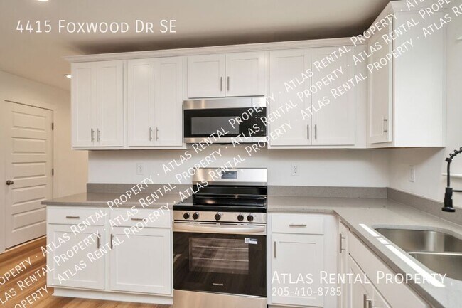 Building Photo - 4415 Foxwood Dr SE