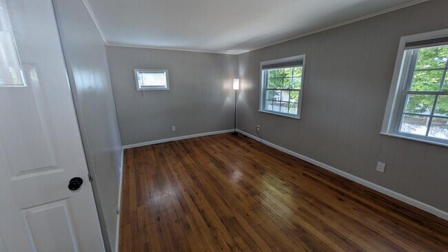 Building Photo - 121 Nesper Rd