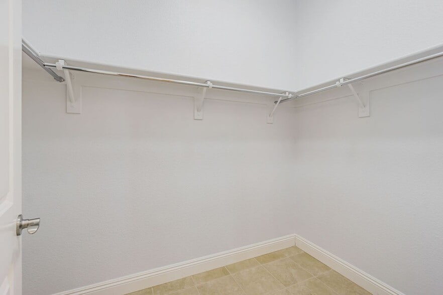 Building Photo - 1631 Chianti Ln