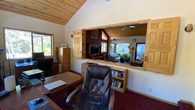 Office looking towards Living Room - 26927 Manzanita Ct