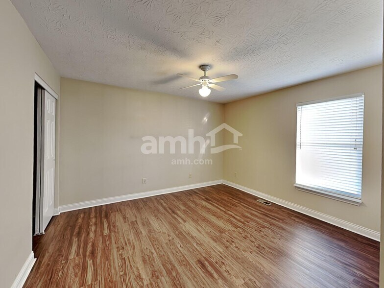 Building Photo - 1073 Ivoryhill Dr